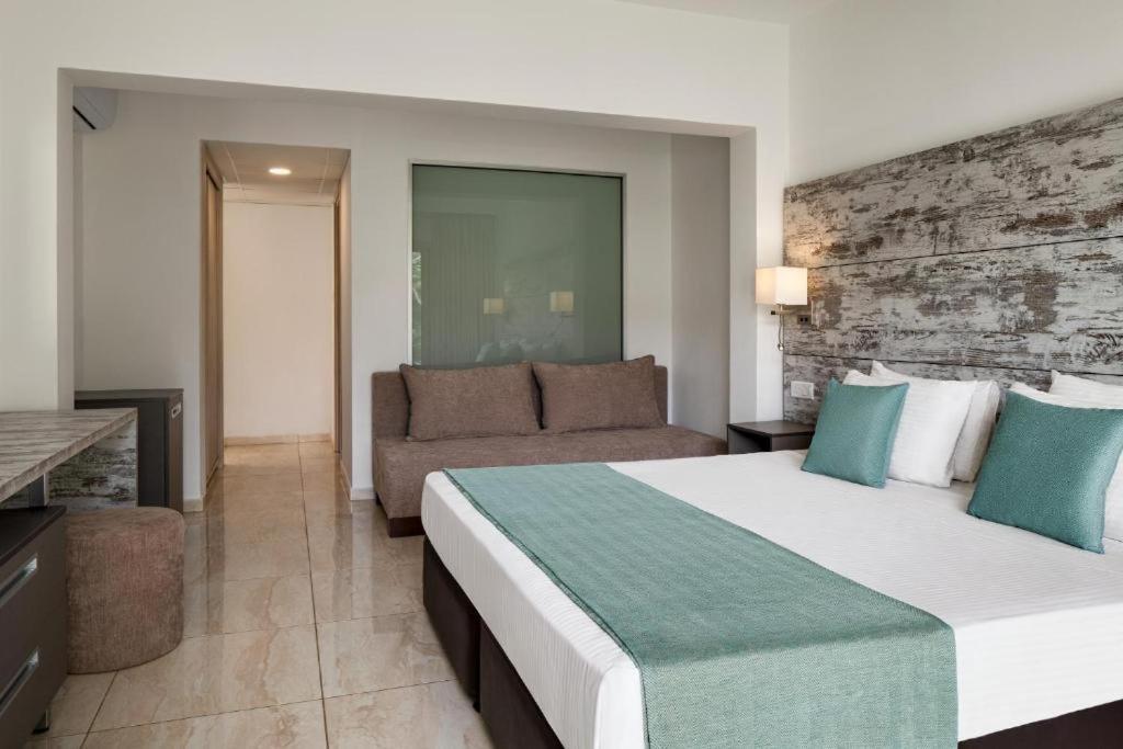 Freij Hotel & Resort - Adults Only 아이아 나파 외부 사진